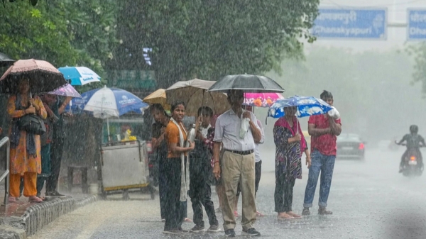 How Tamilnadu gets rainfall? 