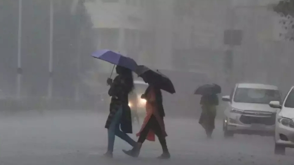 A heavy rain warning has been issued for the next 2 days in the coastal districts of Tamilnadu 