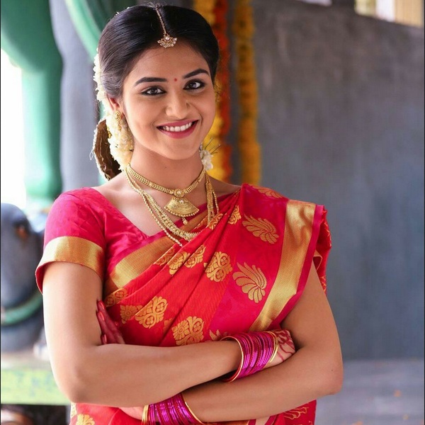 bigg boss tamil season 7 Actress Induja reacts to why she avoided poornima 