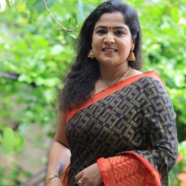 BJP Narayanan on BJP actress Ranjanas attack on students on the bus steps 