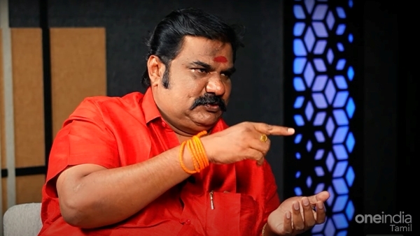  AM Choudhary thevar donates Muthuramalinga thevar books to Vijay library