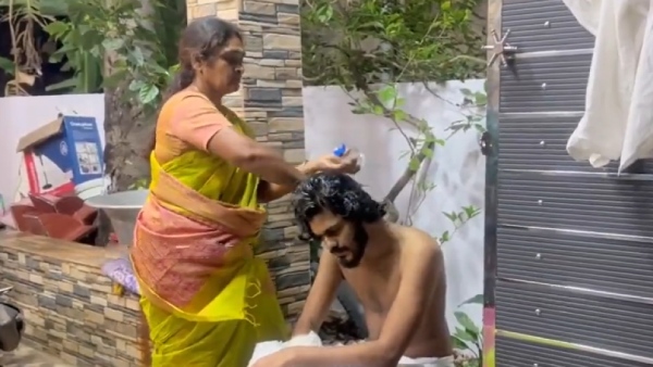 After the releasing from the jail TTF Vasan welcomed from his mother and gives oil Bath 