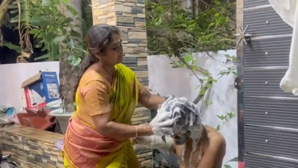 After the releasing from the jail TTF Vasan welcomed from his mother and gives oil Bath 