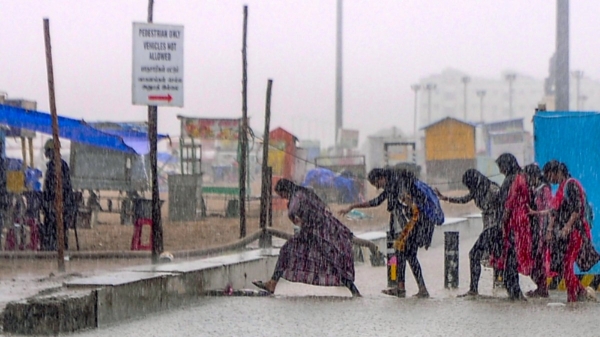 Meteorological Department has informed that it will rain in 9 districts including Chennai 