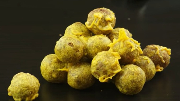 What are the sweets and side dishes are being cooking for Diwali in Tamil Nadu? here is the district wise famous foods 