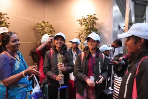  Government school students who went on a trip to Japan returned to their home country