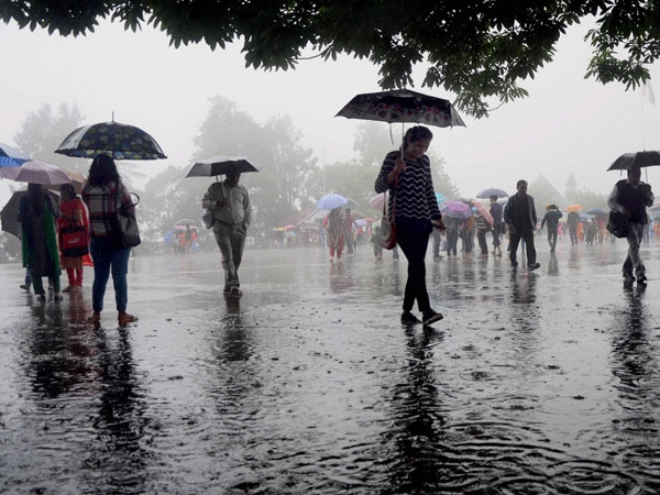 Rain, Thunderstorm and Lightning alert for 8 districts before 10 am today 
