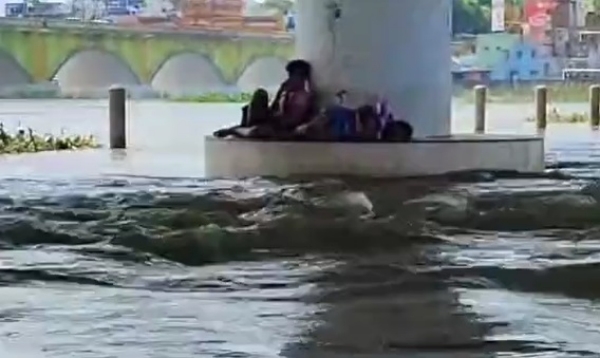 Vaigai river flood flow in Many areas of Madurai City 