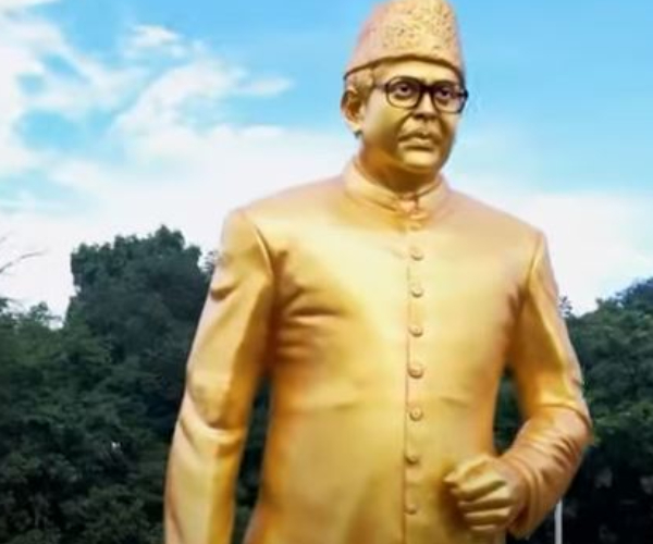 Why was a statue of former Prime Minister VP Singh erected in Tamil Nadu