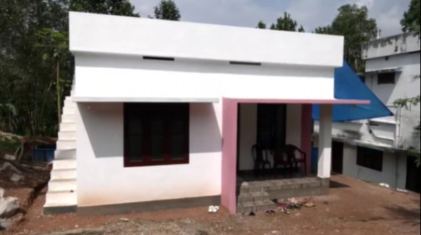 In Kerala, fellow students built a house worth Rs 8 lakh for a student who lost her father 