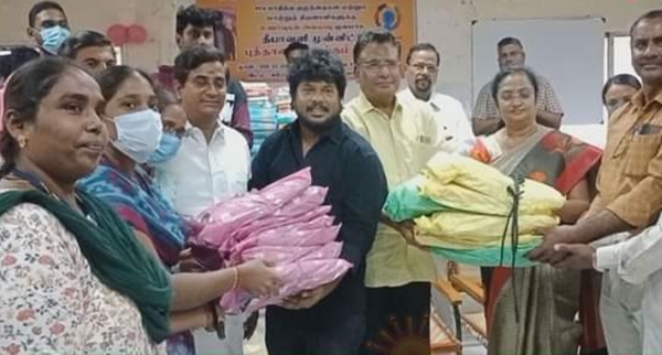 YouTuber Arif Rahman sold his car and donates new clothes to HIV-affected children for deepavali 