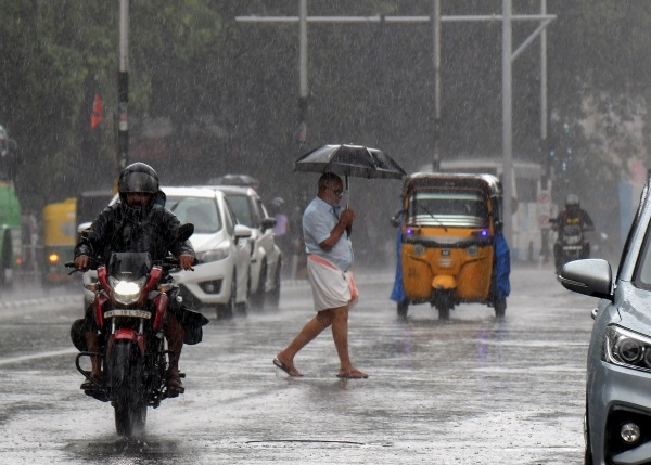 Will a cyclone form finally in the northeast monsoon after two cloud rotations above Tamil Nadu? 