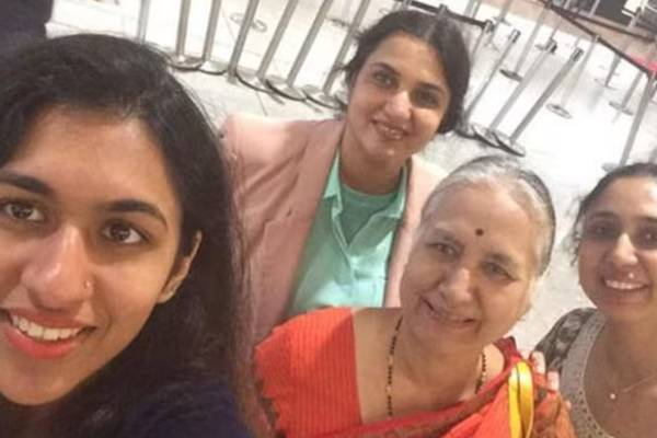 Actress Sukanyas daughter photo in social media Actress Sukanyas daughter photo in social media