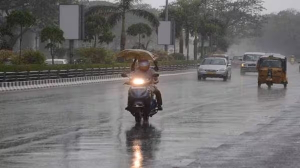 In Tamil Nadu, 14 districts including Chennai are likely to receive rain for the next three hours 