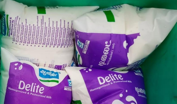 Aavin milk purple color packet selling at 10 rs from today