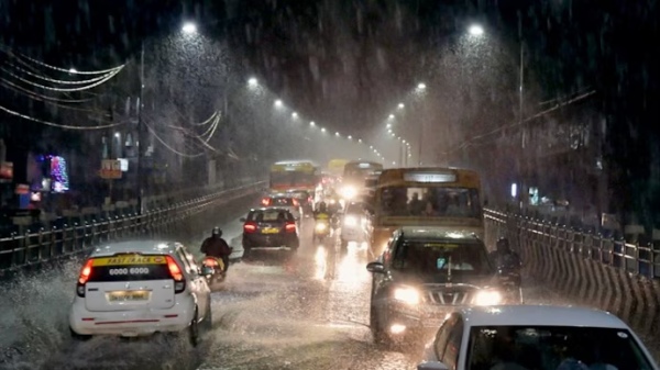 15 districts including Chennai will witness rain for the next 3 hours today 