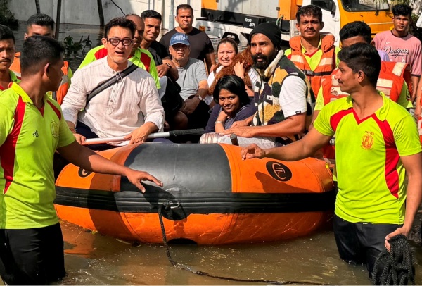 Bollywood actor Aamir Khan was rescued in Chennai flood 