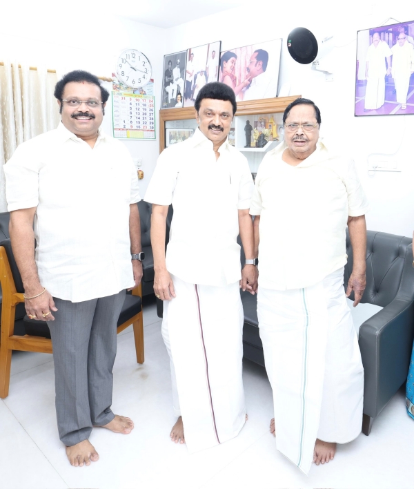 CM Stalin went to minister duraimurugan house suddenly