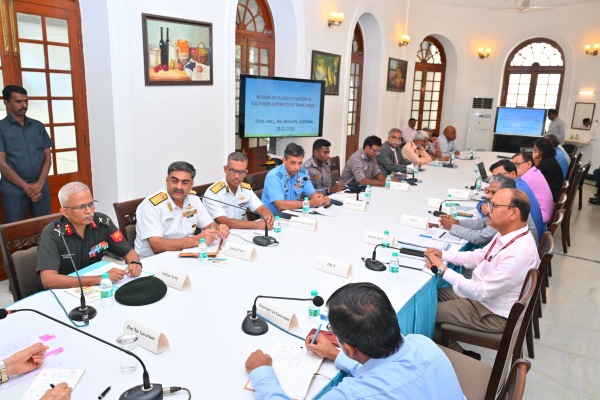  Tamil Nadu Governor RN Ravi reviews rescue, relief in southern districts