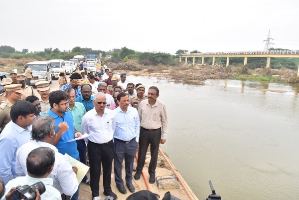 35 people died by flood in south districts, says Chief secretary Shivdas meena 35 people died by flood in south districts, says Chief secretary Shivdas meena