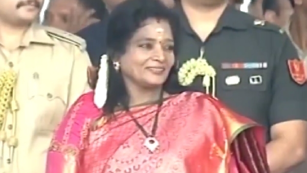 Telangana: LB Stadium shaking with Cheers during Seethakkaas oath 