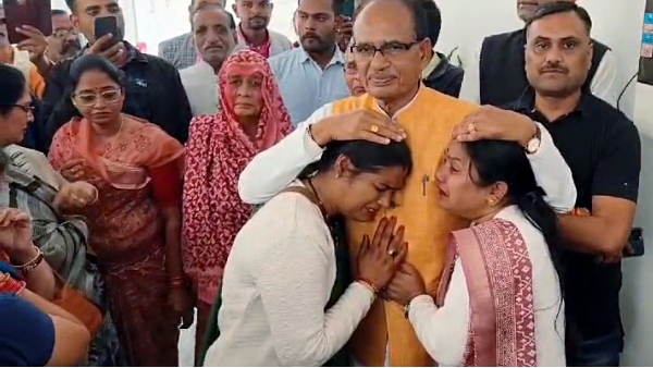 Ex CM Shivraj Singh Chouhan says that i dont ask anything for me 