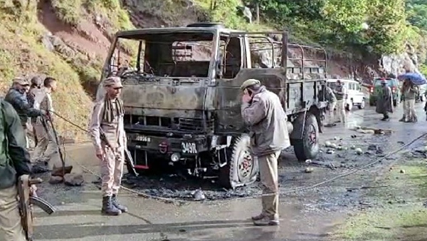 Army Truck attacked by terrorists in Jammu and Kashmirs now encouter going on 