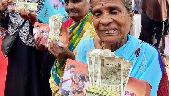 Announcement of relief amount of Rs.6000 to the flood affected people of Tirunelvali, Thoothukudi