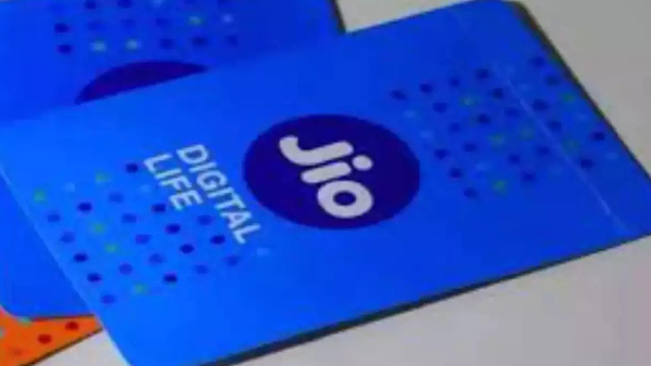 Jio gives 148 plan of 12 ott platform free subscription for a month