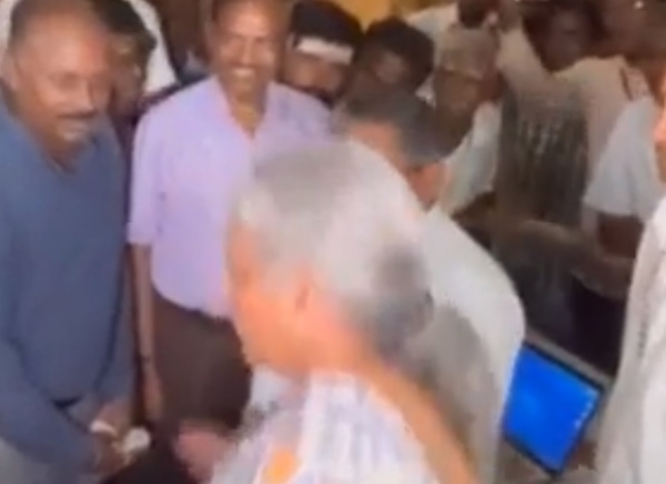 Netizens share Nirmala Sitharamans Thoothukudi Srivaikuntam Temple visit video 