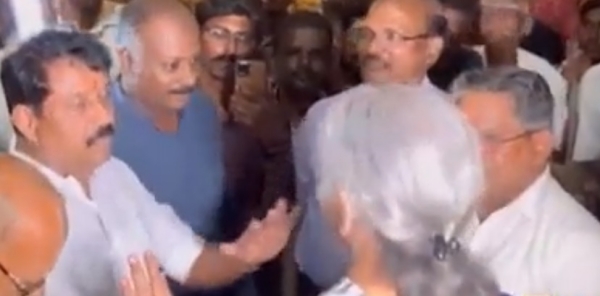 Netizens share Nirmala Sitharamans Thoothukudi Srivaikuntam Temple visit video 