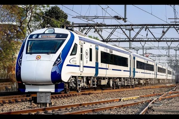 Vande bharat express train has arrived from Coimbatore to Bangalore says L. Murugan 