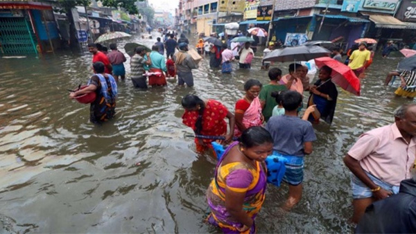 cyclone-michaung-corporation-prepare-to-to-drain-the-flood-water-that-surrounds-chennai