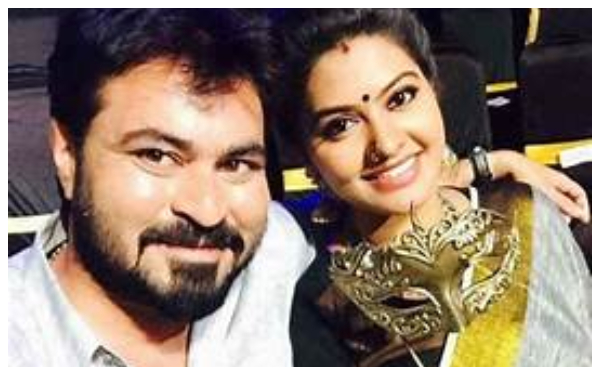 Bigg Boss Tamil season 7 Freeze task Dineshs mother and father have entered