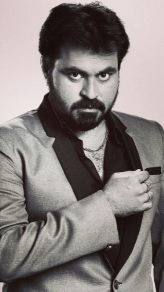 Bigg Boss 7 contestants Vichithra also scolding Raveena and Dinesh