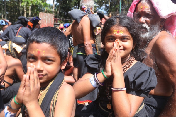 What is the reason for the increase in the number of devotees at Sabarimala Temple?