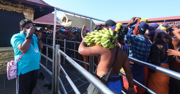 What is the reason for the increase in the number of devotees at Sabarimala Temple?