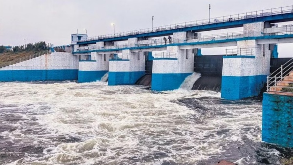 Chennai Weather explains about what happened in Chembarambakkam lake during 2015? 