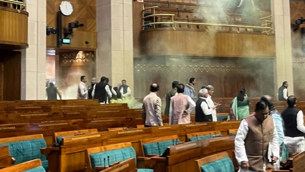 Not 4 totally 6 people and How they are planned and involved in Loksabha spray attack after Parliament security breach? 