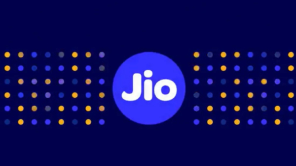 You can have 336 Validity and 2GB Daily Data in Jio for just Rs 895
