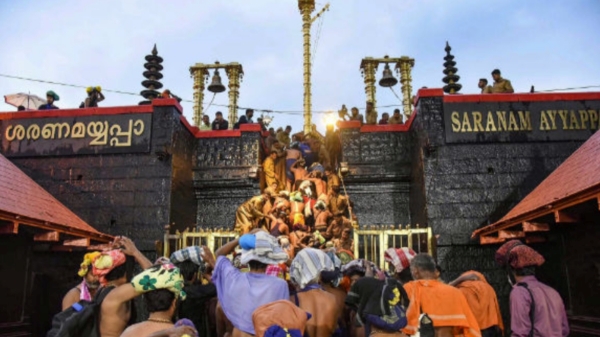 Ayyappan Temple Mandala Pooja on 27th December Sabarimala Sannithanam shining in Karpoora azhi Poojai 