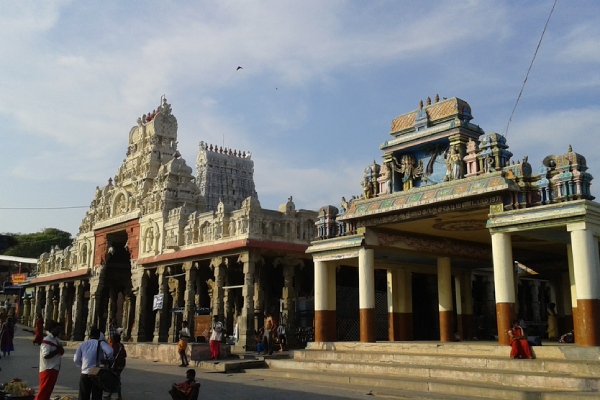 Devotee Electrocuted In Tiruchendur temple Devotee dies Collector orders to file report 
