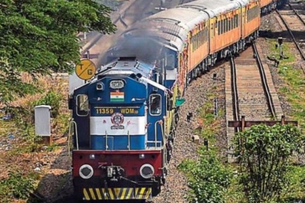 Southern Railway has announced that 142 trains have been canceled in the first phase due to Cyclone Michaung 