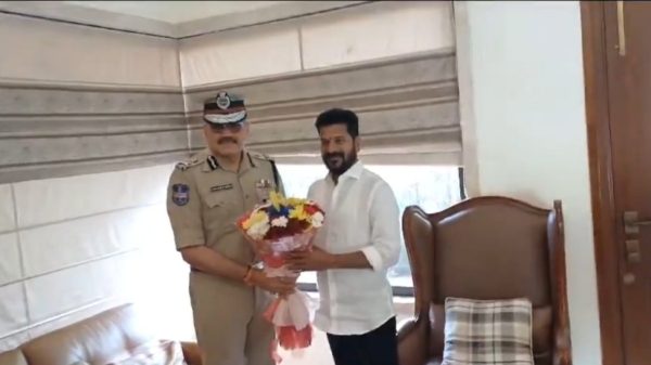 Telangana Election Results: DGP Anjani KUmar Suspended by Election Commission after he met with Revanth Reddy Telangana Election Results: DGP Anjani KUmar Suspended by Election Commission after he met with Revanth Reddy