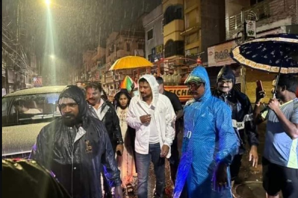  Rain water is draining fast in Udhayanidhi constituency says chepauk thiruvallikeni people