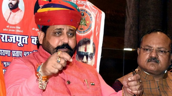 Right-wing group Rashtriya Rajput Karni Senas president Sukhdev Singh Gogamedi shot dead 