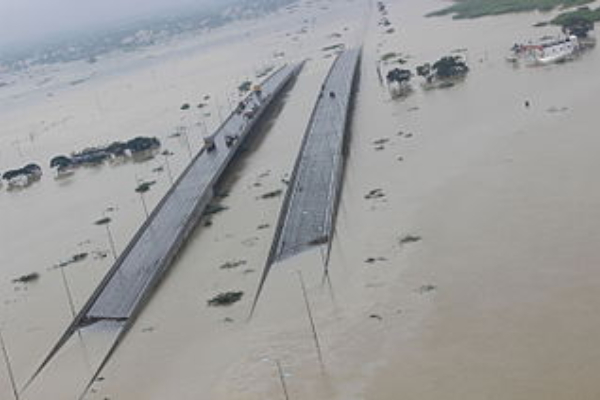 Comparision between 2015 flood and 2023 flood in Chennai 