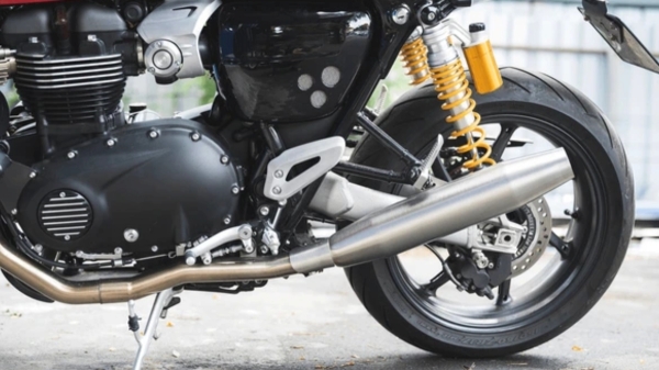 What we shouldnot do when water inserted in the bike silencer? 