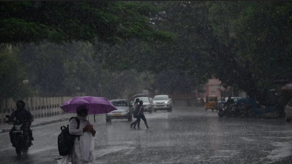  Chennai meteorological department predicts heavy rain in 10+ districts for next two days