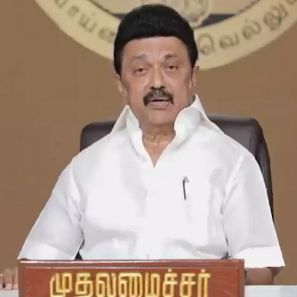 When will Tamil Nadu government give the new school books and notes for Flood affected students? 